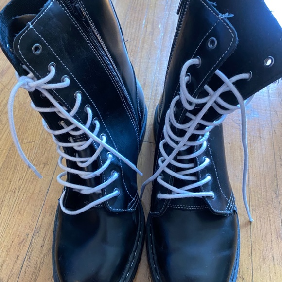 T.U.K. vegan combat boots - Picture 2 of 3